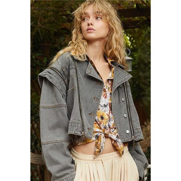 POL Jackets & Blazers - ✨NWT POL Cropped Denim Jacket with Functional‎ Zipper Detail